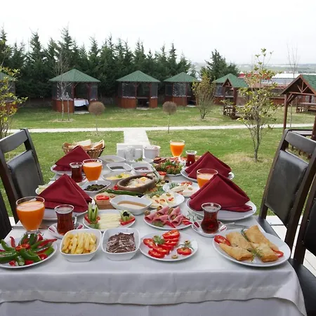 Bon City & Szálloda 3*