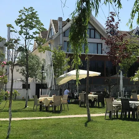 Szálloda Bon City &